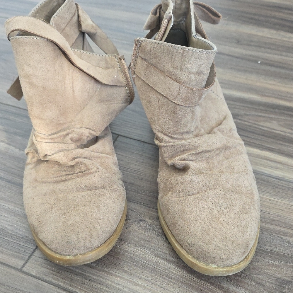 Sugar Women's Suede Tan Ankle Booties